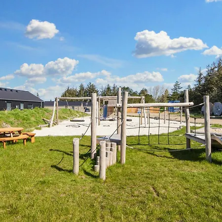 Awesome In Haderslev With Sauna بيت للعطل *